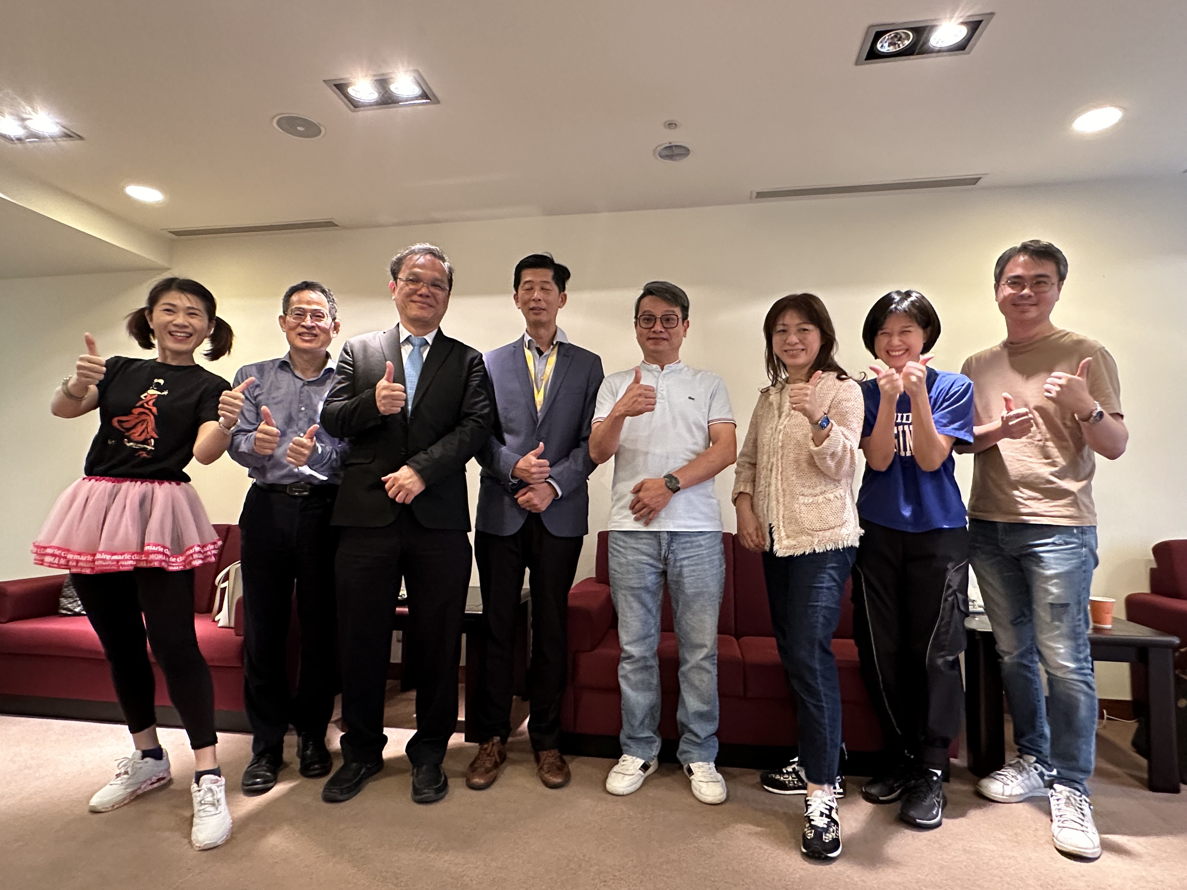 0C1AE56B-F26D-49C7-B353-3023433DDD9A.jpg